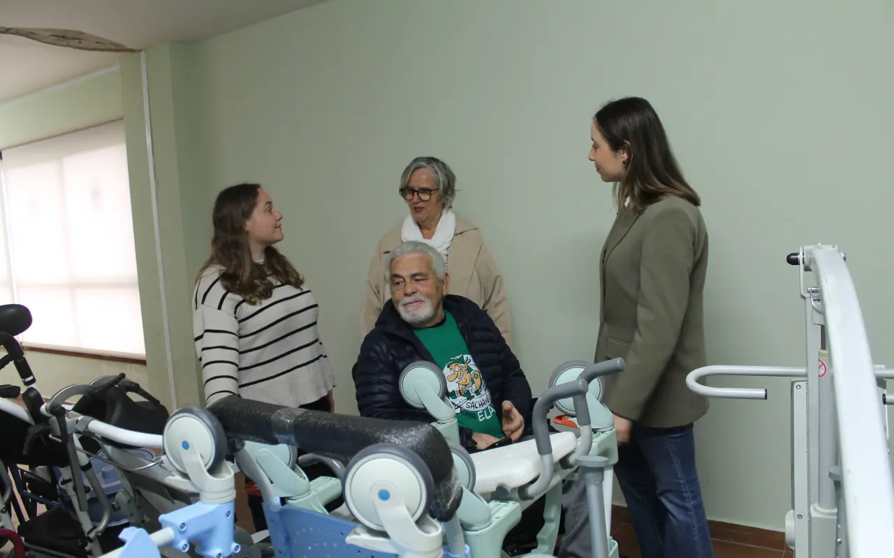 Un banco de apoyo para que las personas con ELA puedan seguir comunicándose