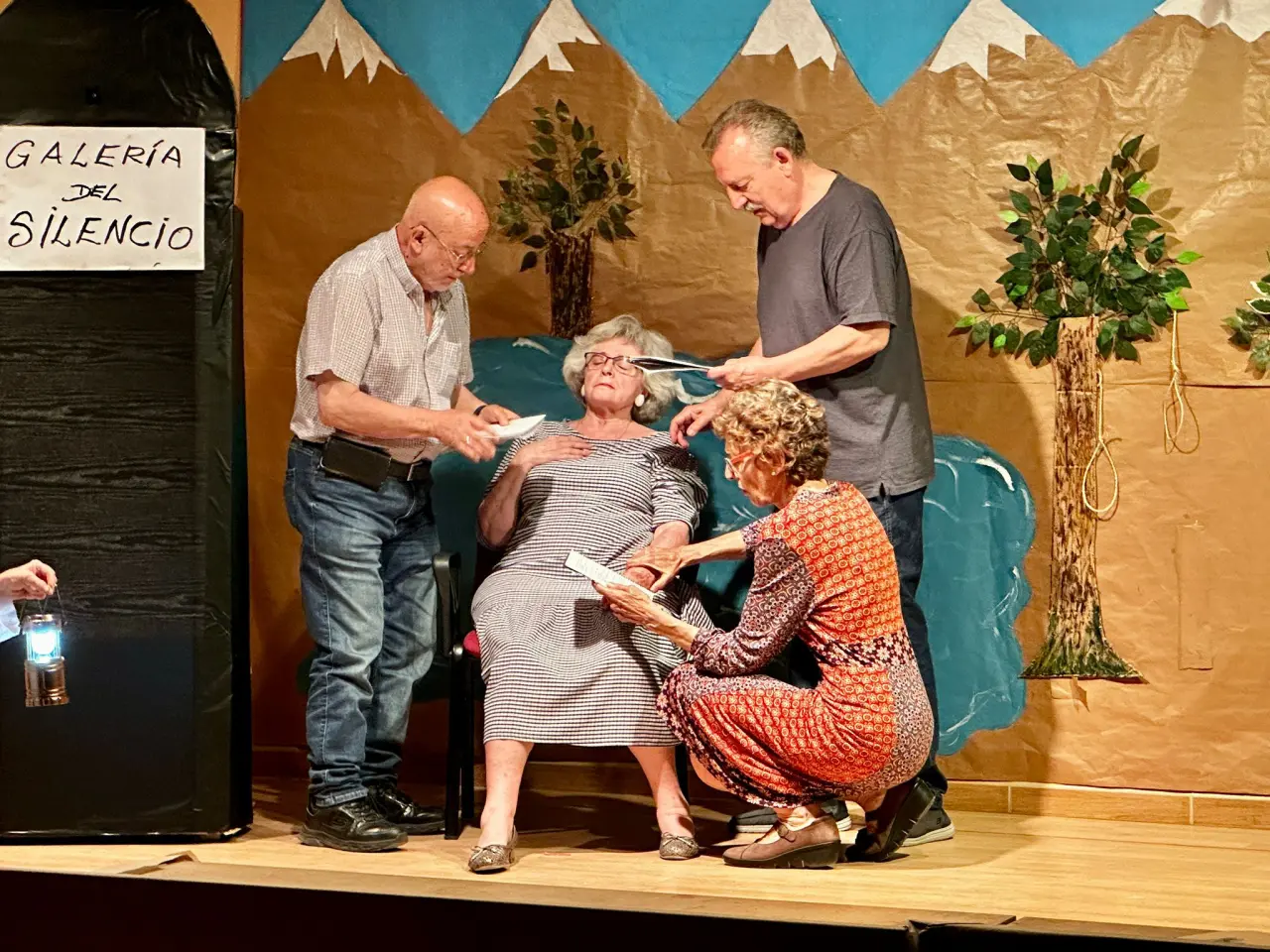 Un espacio para el teatro y la dignidad de nuestros mayores: "Lux et umbra"
