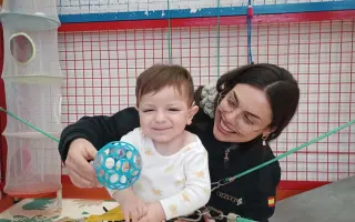Solo hay 14 casos como Enzo en el mundo. Necesita nuestra ayuda 💙