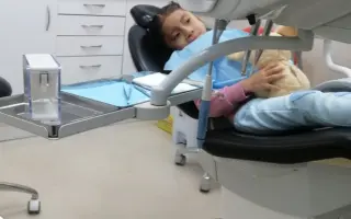 Ayuda para que mi hija vuelva a sonreír sin taparse la boca