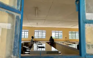 Agua y luz para los refugiados de Kenia: Un espacio digno para Wings to Fly