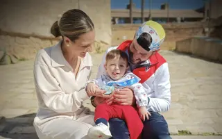 Solo hay 14 casos como Enzo en el mundo. Necesita nuestra ayuda 💙