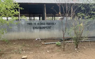 Agua y luz para los refugiados de Kenia: Un espacio digno para Wings to Fly