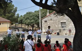 Ayuda a que niños de escasos recursos puedan disfrutar de su verano