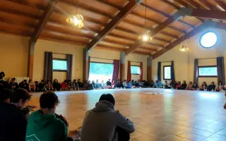 Ayuda a que niños de escasos recursos puedan disfrutar de su verano