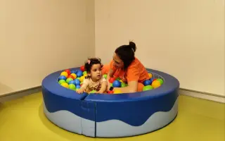 Amaia tiene 3 años. Y Una enfermedad ultra rara no ha borrado su sonrisa