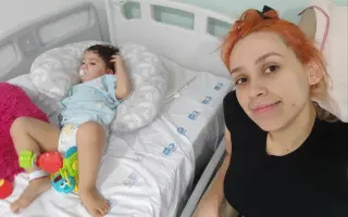 Amaia tiene 3 años. Y Una enfermedad ultra rara no ha borrado su sonrisa