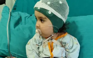 Amaia tiene 3 años. Y Una enfermedad ultra rara no ha borrado su sonrisa